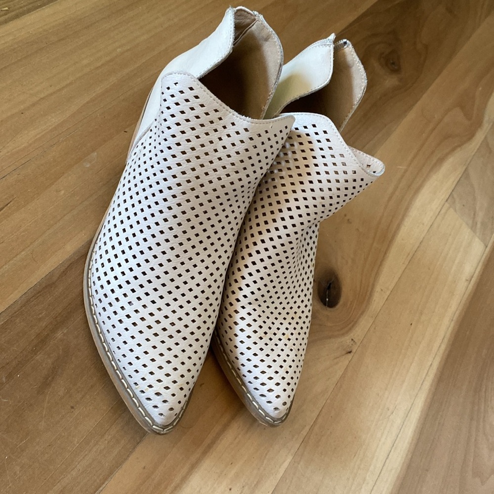 Miim perforated booties - Picture 2 of 6